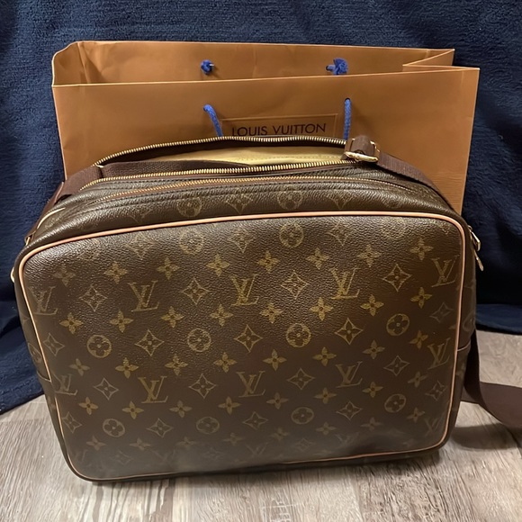 Authentic GM reporter with new Vachetta - Picture 2 of 16